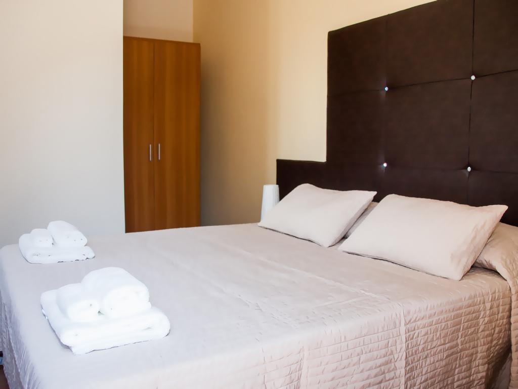 Hotel La Porta Delle Gole Motta Camastra Zewnętrze zdjęcie