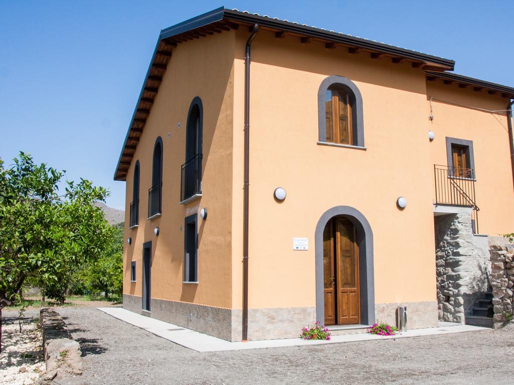 Hotel La Porta Delle Gole Motta Camastra Zewnętrze zdjęcie